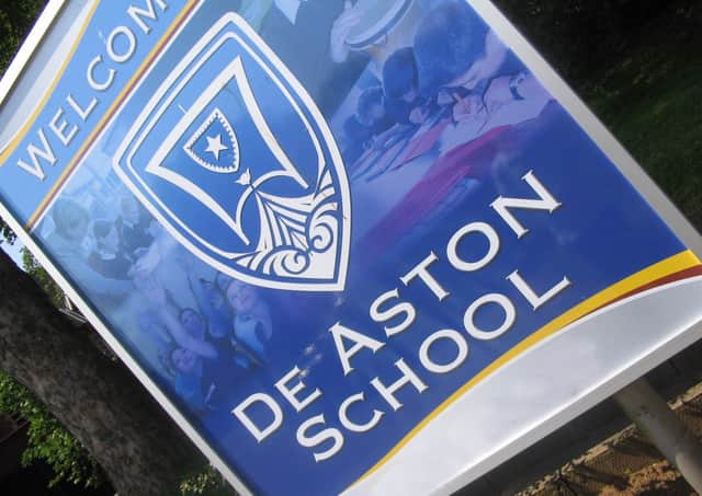 De Aston School EMN-211208-090808001