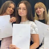 Julia, Ola, Kamille, Liza giles