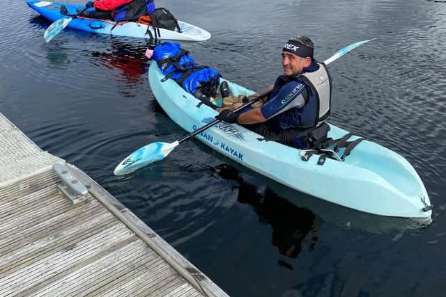 Mark Hennis and Sunny Sardesai set off along the Caledonian Canal on their coast to coast challenge. EMN-210830-192928001