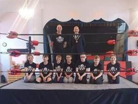 Mayor of Skegness  Coun Trevor Burnham has paid a visit to the LWP Wrestling Academy School.