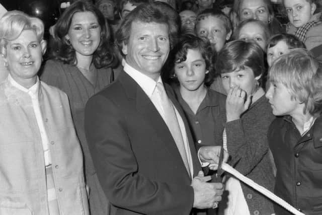 Drawing a big crowd in Boston in 1981, Coronation Street star Johnny Briggs.