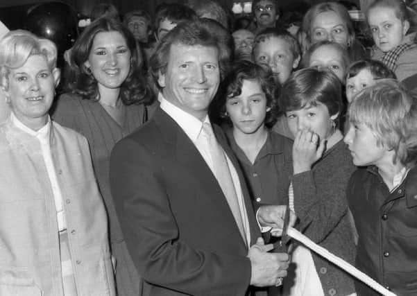 Drawing a big crowd in Boston in 1981, Coronation Street star Johnny Briggs.