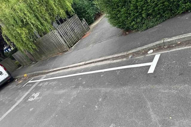 H-bar markings. Photo: LCC