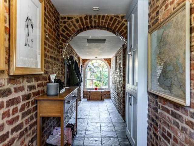 The entrance hall.