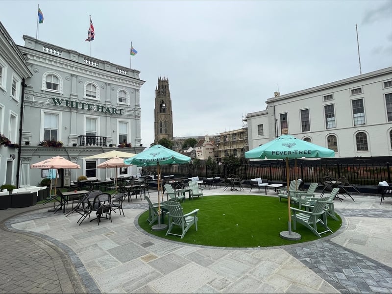 A closer look at the patio area.