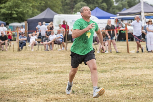 Italian egg throwing entrant, Gian Luca, going for a catch. Photo: HOLLY PARKINSON