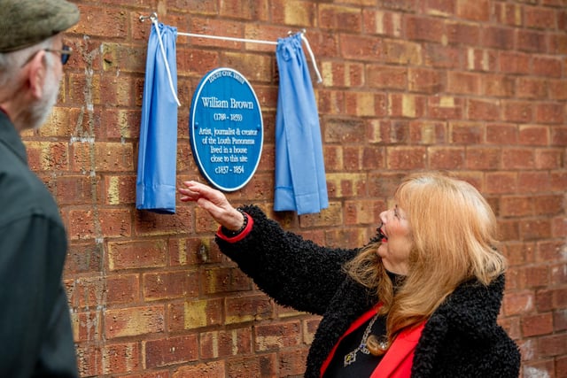 Louth Mayor Julia Simmons admires the plaque