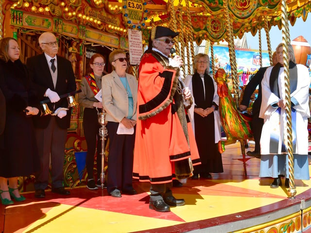 Boston Mayor, Coun Frank Pickett, officially declares the May Fair open.