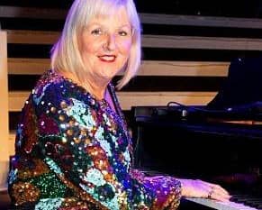 Organist Jean Martyn