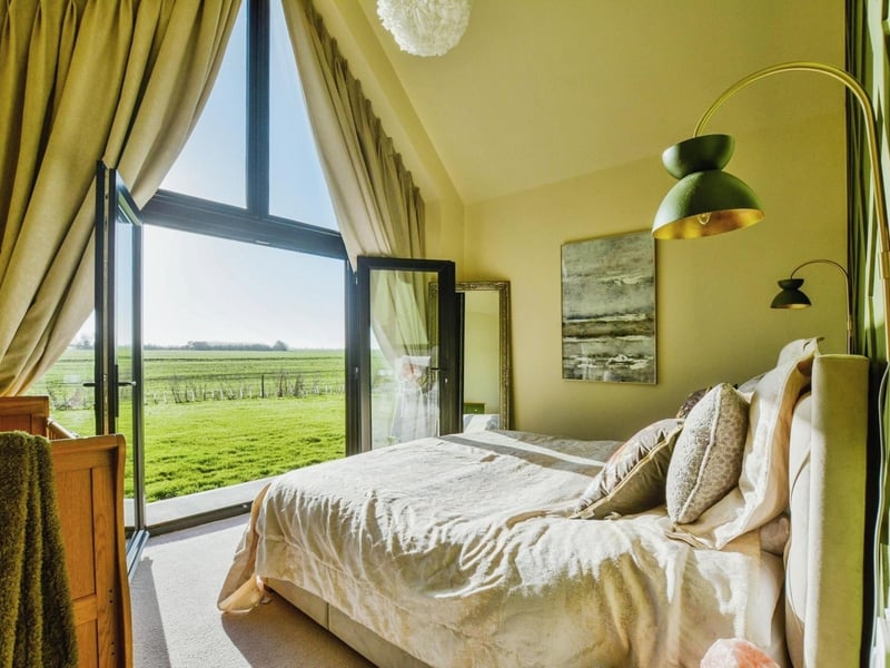 The principal bedroom.