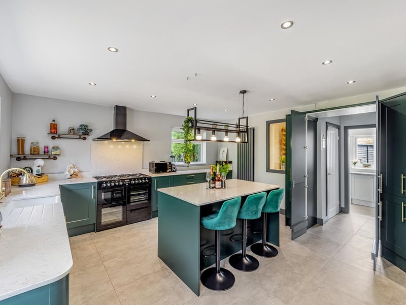 The kitchen/breakfast room.