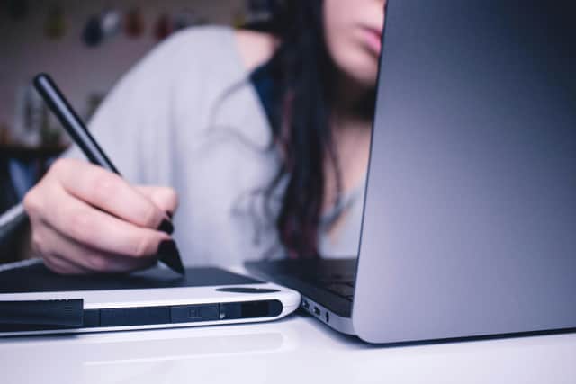 To find out more about the OU’s selection of undergraduate degrees that allow you to study flexibly around your life, visit www.open.ac.uk. Photo by Josefa nDiaz on Unsplash