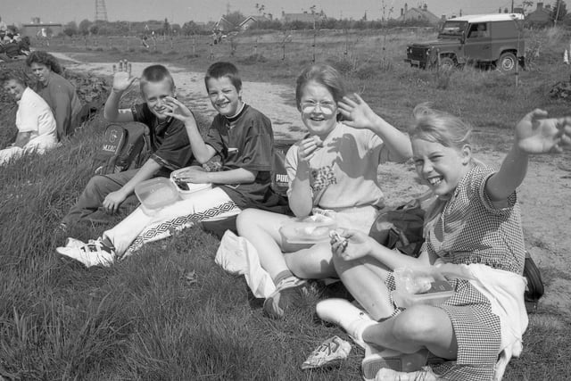 Having a bite to eat while waiting for the Endeavour.