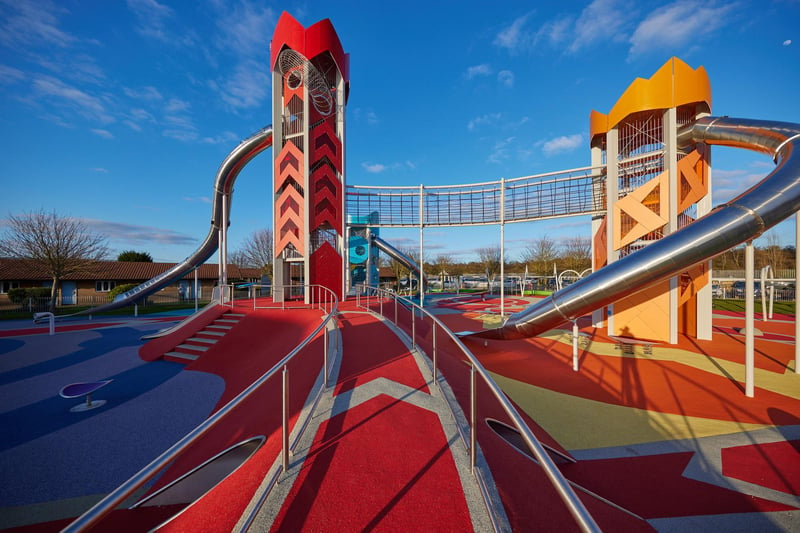 Butlin’s SKYPARK features four epic climbing towers with the tallest standing at 14 metres high, offering an incredible panoramic sea view.