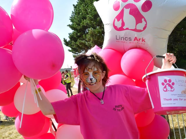 Scarlet Thompson, 12, supporting Lincs Ark animal rescue.