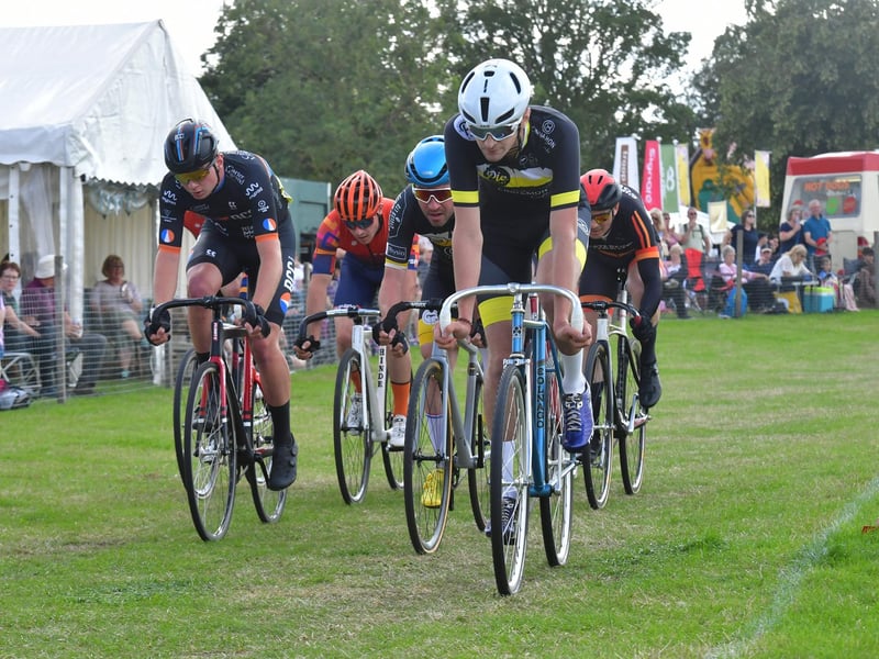 Senior cycling - Elimination race for men and women