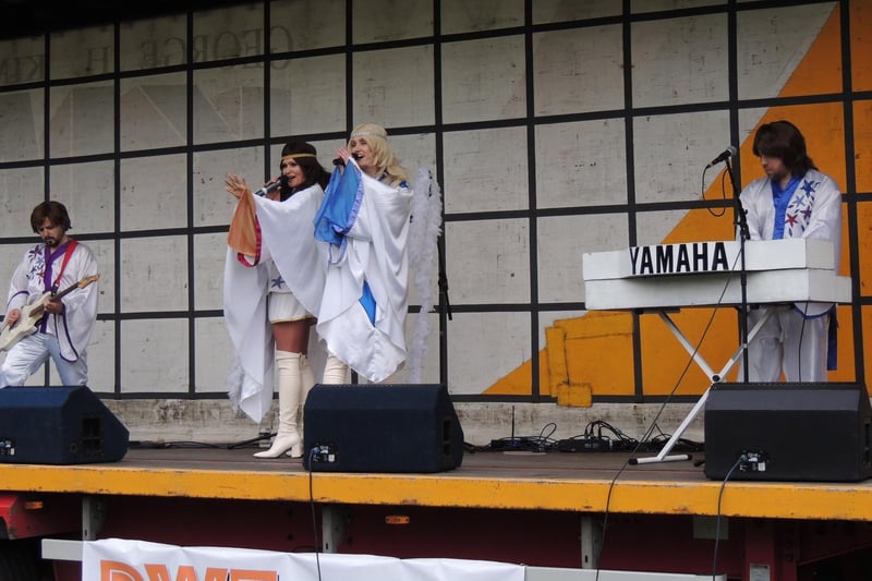 With Eurovision almost upon us, Planet Abba round off proceedings at Sleaford's coronation celebration event.:Sleaford area celebrate the King's Coronation