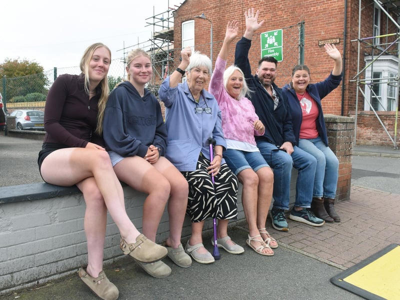 Market Rasen spectators L-R Bethany Goodwin, Azzy Goodwin, Madeline Clarke, Wendy Norris, Jethro Patton, Zoe Newton.