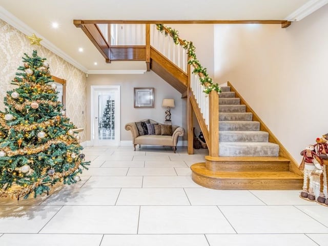 The entrance hall.