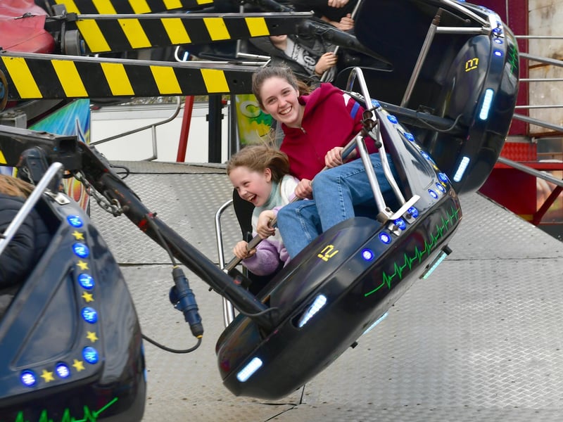 All smiles from Daisy Gowshall, 8, and Rosie Gowshall, 16, of Horncastle.