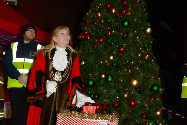 Mayor of Boston, Coun Anne Dorrian switches on the lights at Pescod Square.