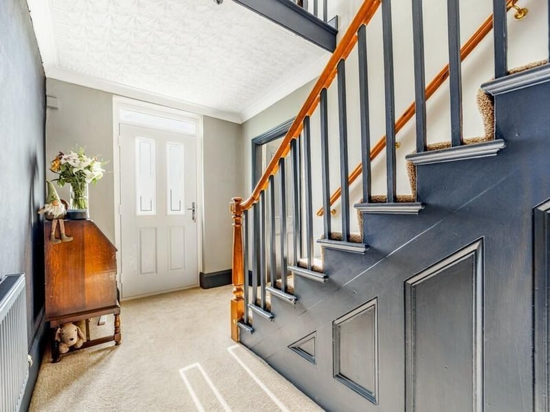 The entrance hall.