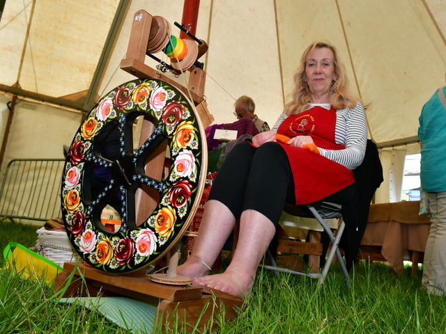 Member of Lincolnshire Guild of Weavers Spinners and Dyers, Karen Nichols-Juniper.