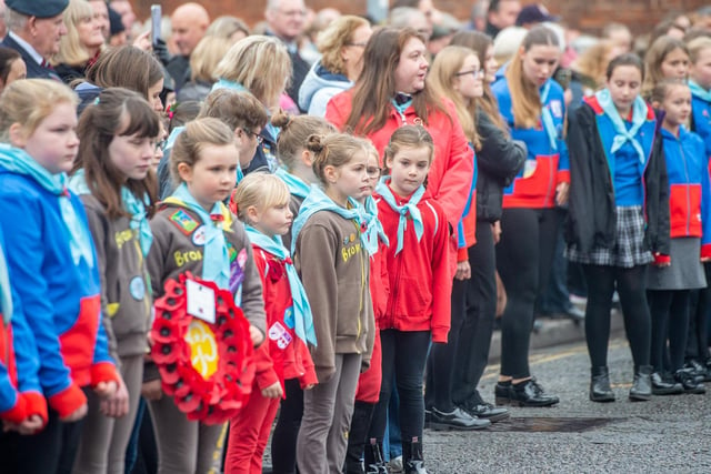 Guides, Rainbows and Brownies at Louth's 2022 Remembrance Day parade.