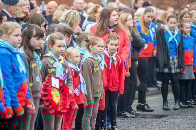 Guides, Rainbows and Brownies at Louth's 2022 Remembrance Day parade.