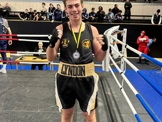 Lyndon Morley shows off his silver post fight