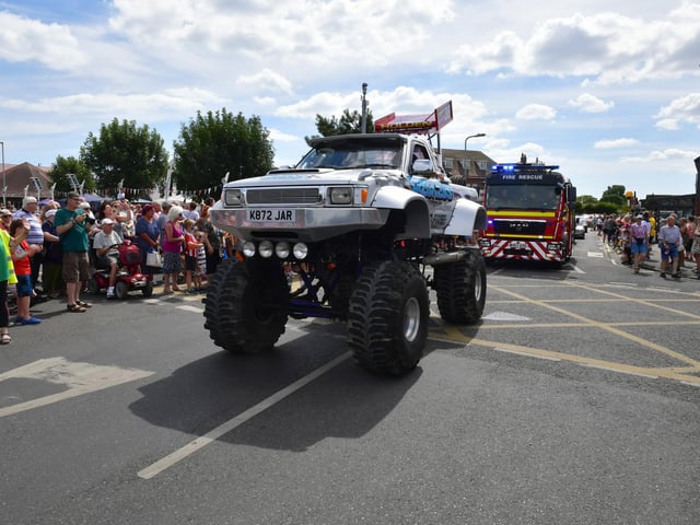 Chapel St Leonards carnival parade