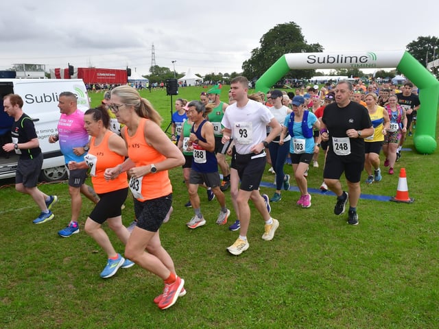 Start of the 10 mile road race