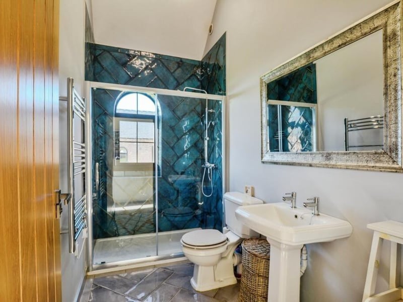 The shower room.