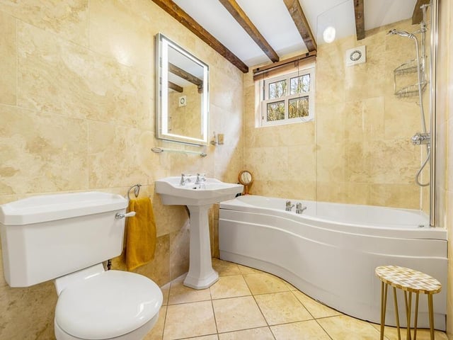 The annexe's bathroom.