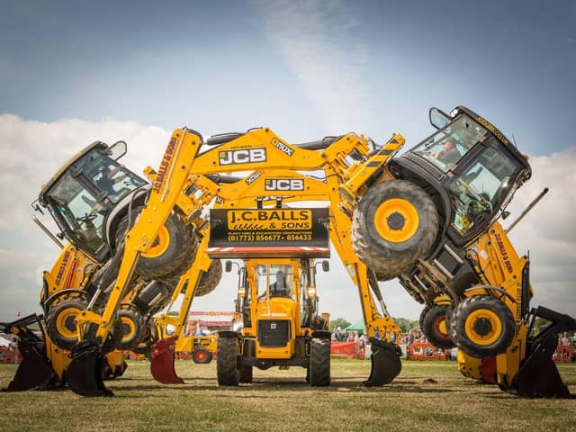 Dancing Diggers