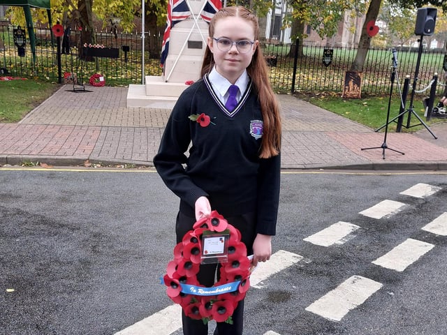 Tilly Lovely, Year 10 president was chosen to lay The Gainsborough Academy wreath at the Gainsborough Remembrance Service