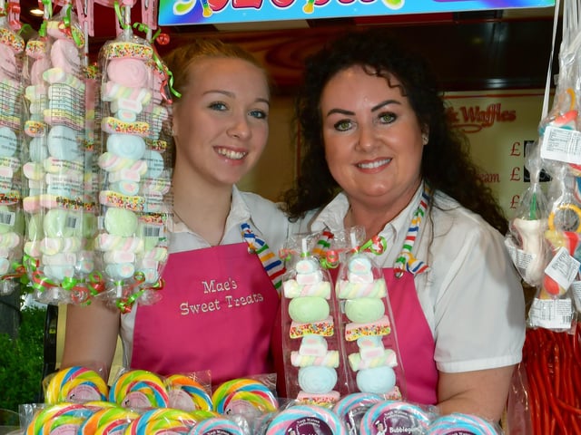 L-R Mae Holland with her mum Tara Holland