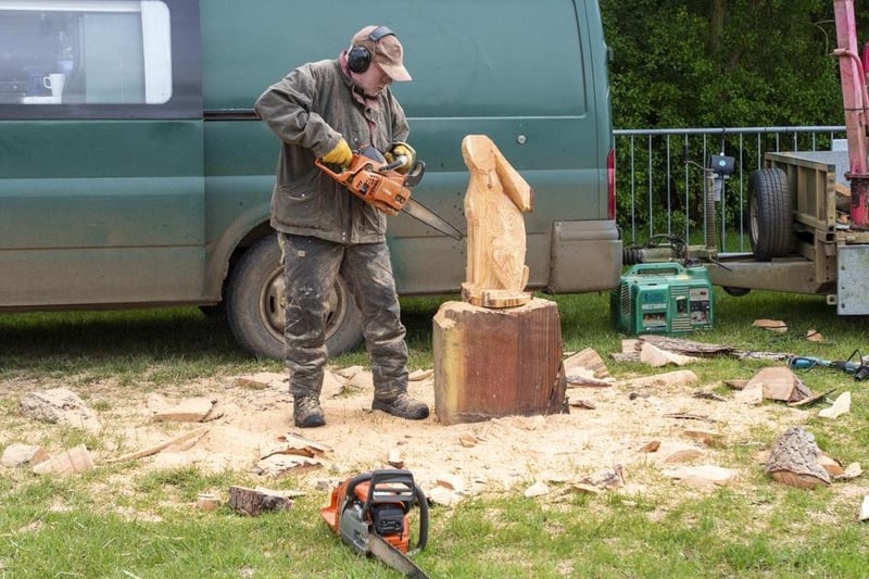 Mick Burns chainsaw sculpture, of Hackthorn, Lincoln. Photo: Holly Parkinson