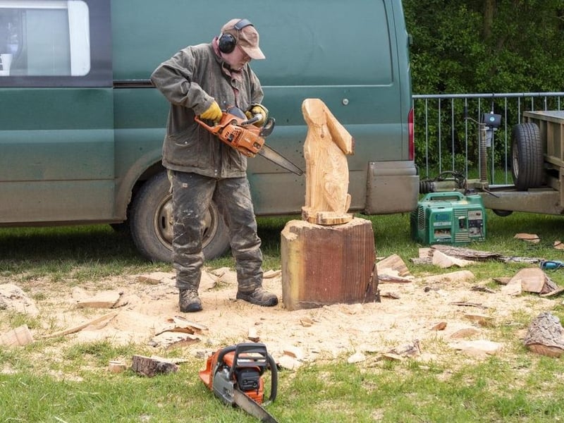 Mick Burns chainsaw sculpture, of Hackthorn, Lincoln. Photo: Holly Parkinson