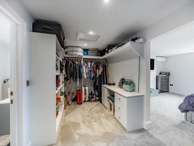 ... its dressing room and ...