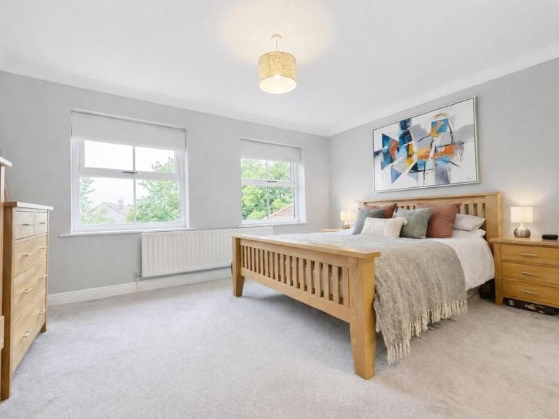 The principal bedroom.
