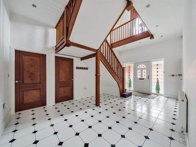 The entrance hall.