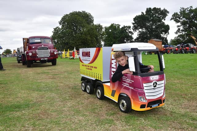 Vintage Tractor Drive in the main ring. Luca Distefano 9 of Sheffield. Photo: David Dawson
