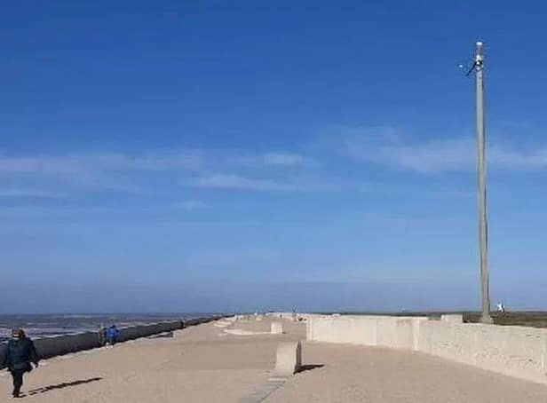 Similar masts are already in use in Fleetwood, Lancashire