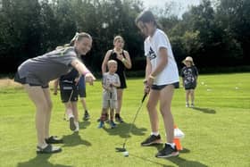 Nik coaching golf at Kenwick Golf Club supporting our School’s Out Holiday Activities