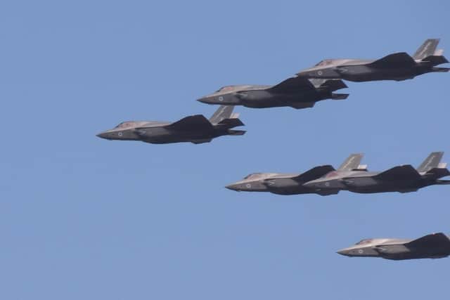 F35 Lightnings in formation.