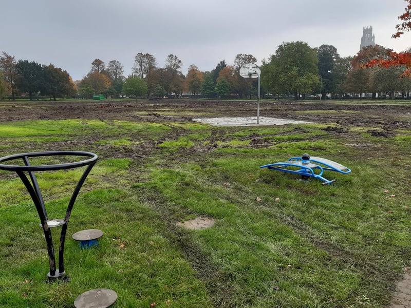 Another image from the Norfolk Road side of the park.