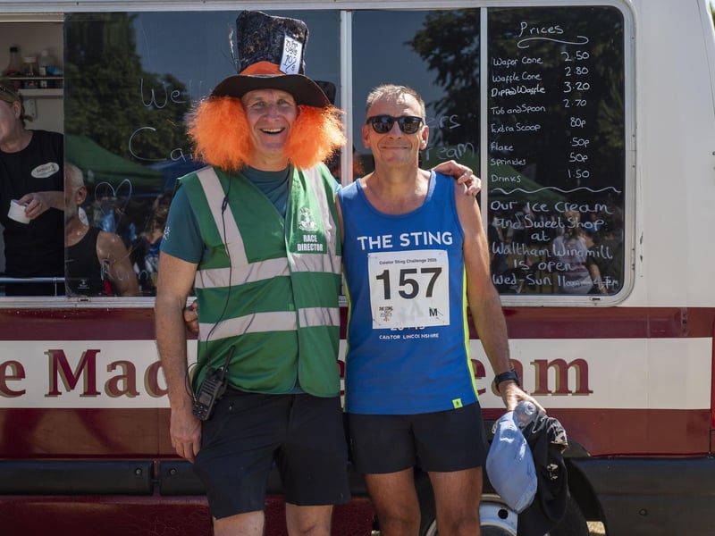 Mark Hodson race director with runner Nigel Fearn. Photo: Holly Parkinson