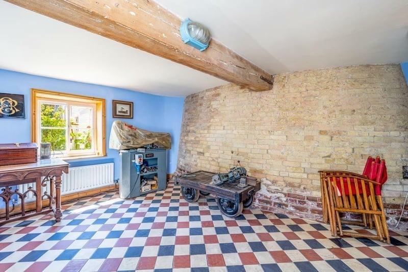 The entrance hall.