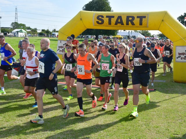 Start of the 10 mile road race